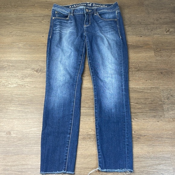 Articles of Society Women’s Mid Rise Ankle Skinny Jean with Raw Hem, size 26 - Picture 7 of 11